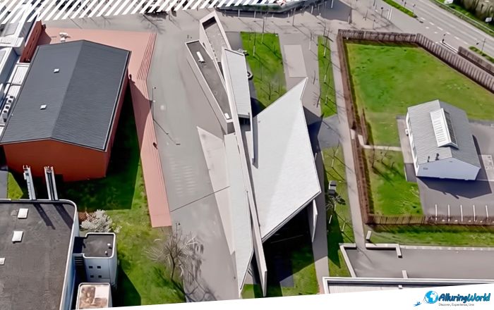 7 Vitra Fire Station