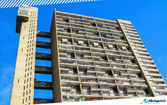 2 Trellick Tower in London