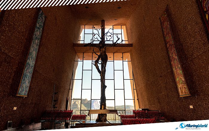 4 Chapel of the Holy Cross