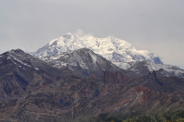 8 Illimani