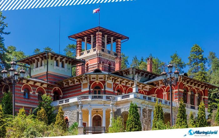 1 Romanov’s Palace in Likani