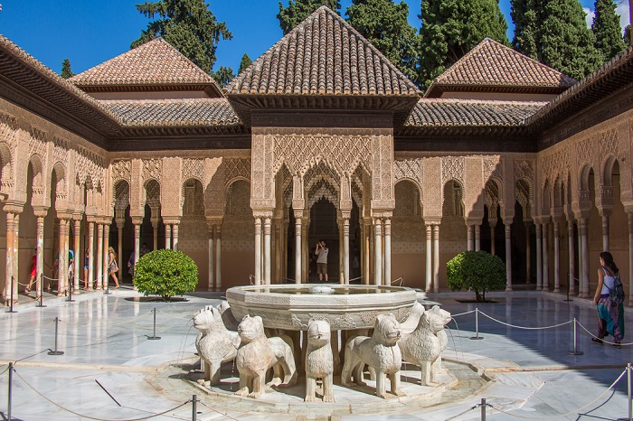 11 Alhambra