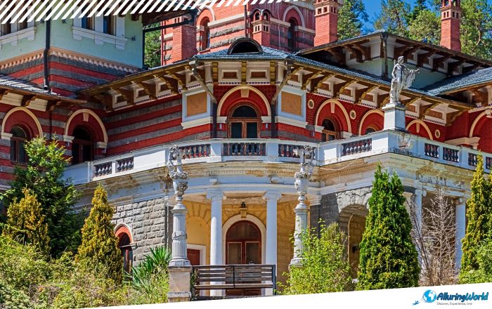 2 Romanov’s Palace in Likani