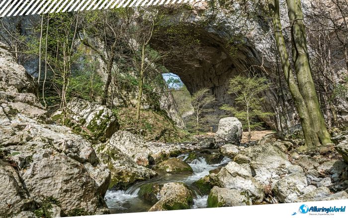 2 Vratna Gates in Serbia