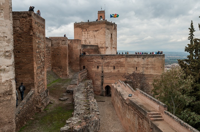 3 Alhambra