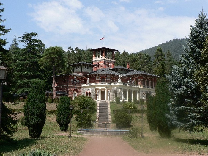 3 Likani Palace