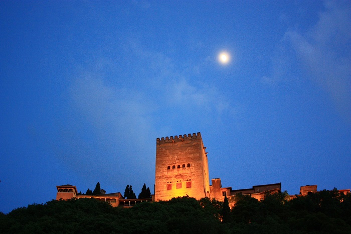 7 Alhambra
