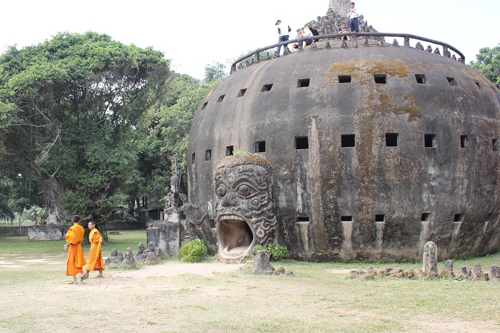 7 Buddha Laos