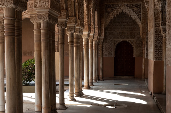 8 Alhambra