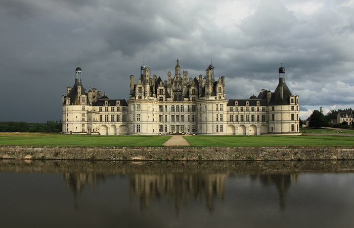 Chateau de Chambord & Cosson River (Illustration) - World History  Encyclopedia