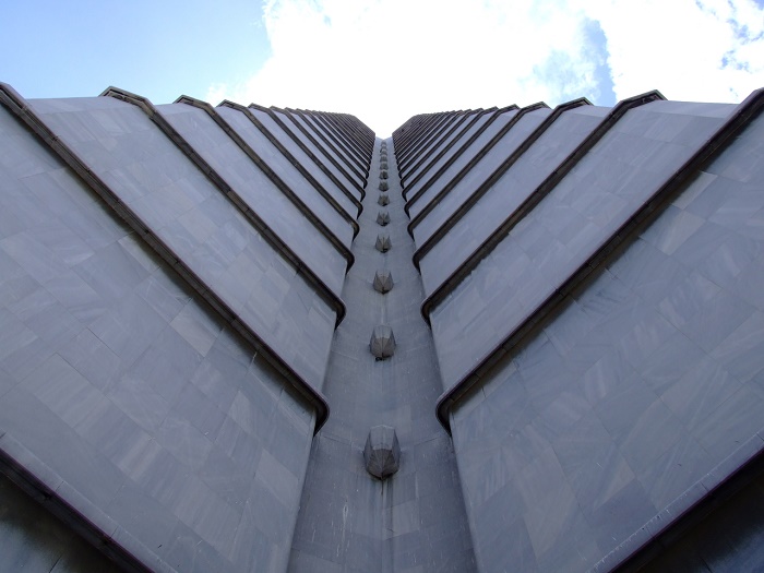 10 Marti Memorial