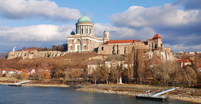 1 Esztergom