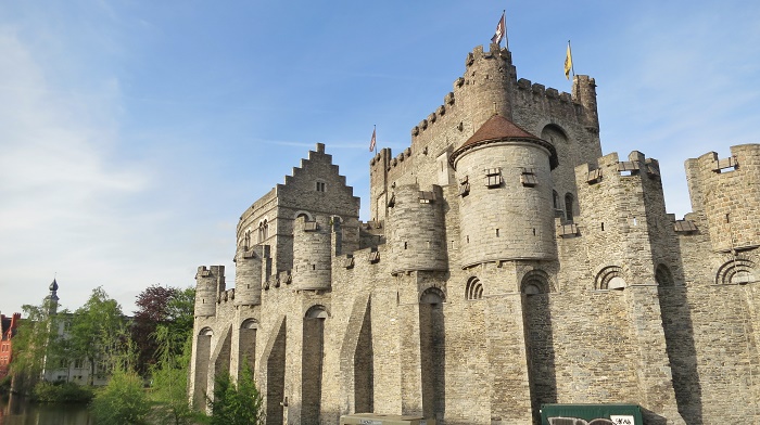 10 Gravensteen BEL