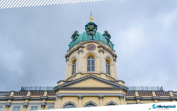 2 Charlottenburg Palace in Berlin