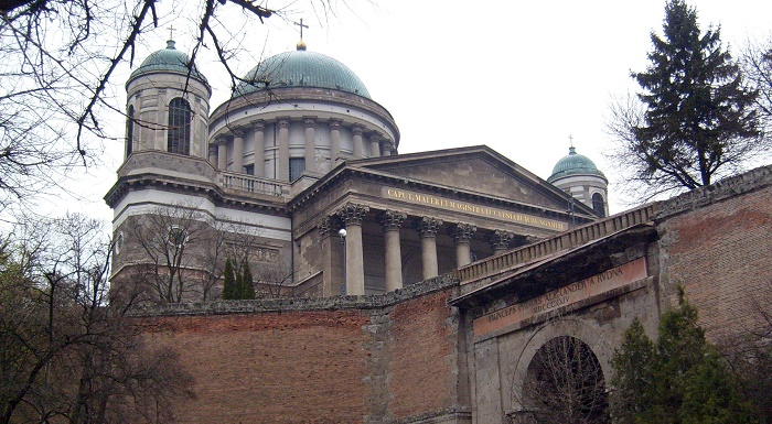 2 Esztergom