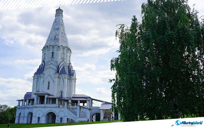 4 Kolomenskoye Village