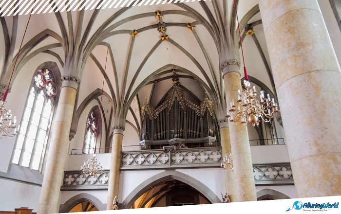 10 Vaduz Cathedral - St. Florin Cathedral