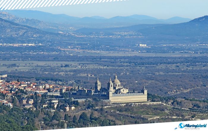 2 El Escorial Residence