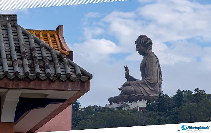 2 Tian Tan Buddha Statue in Hong Kong