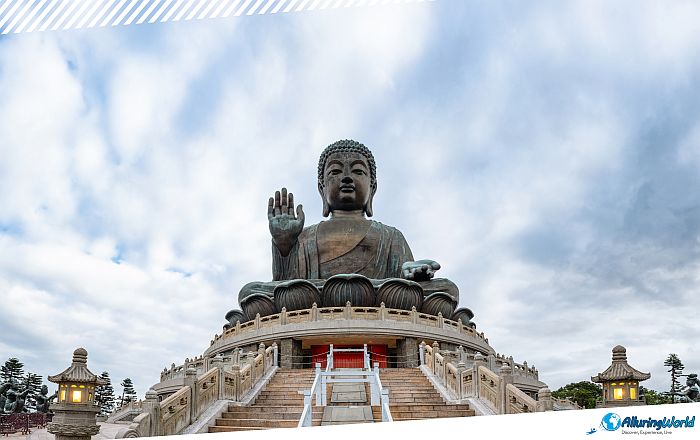 5 Tian Tan Buddha Statue in Hong Kong