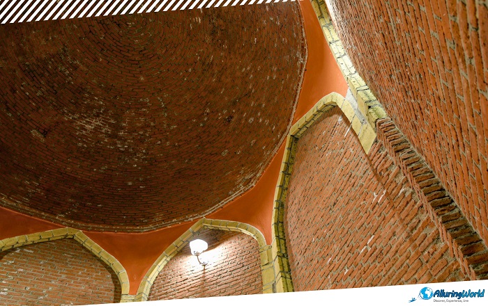 6 Momine Khatun Mausoleum