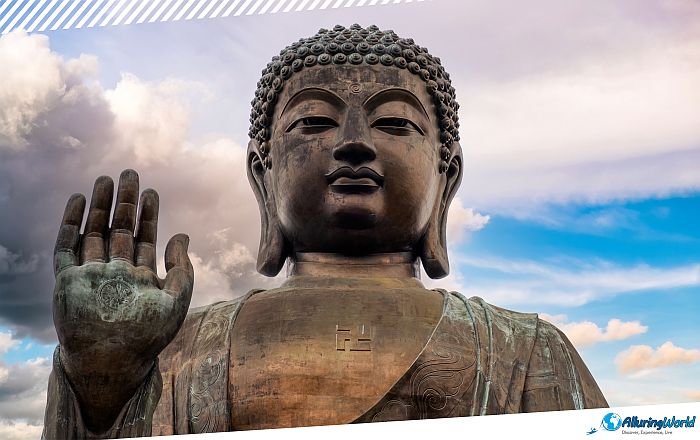 6 Tian Tan Buddha Statue in Hong Kong