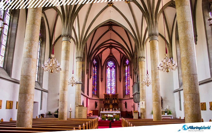 9 Vaduz Cathedral - St. Florin Cathedral