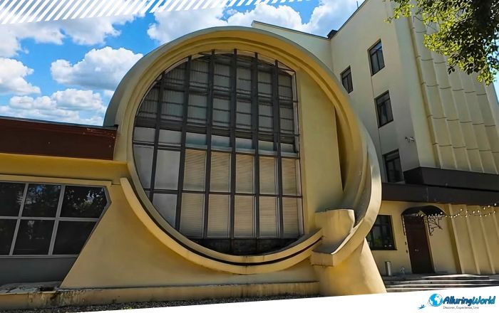 1 Gosplan Garage in Moscow