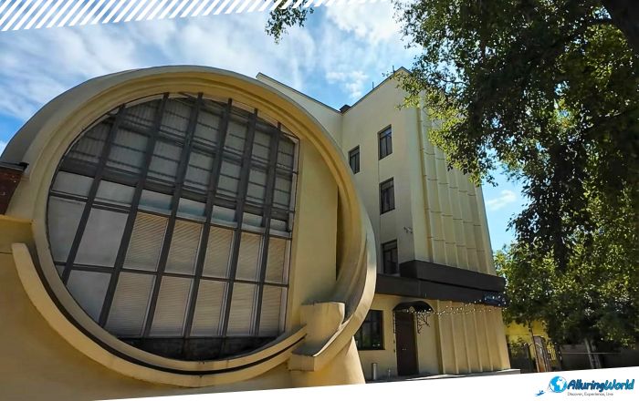 4 Gosplan Garage in Moscow