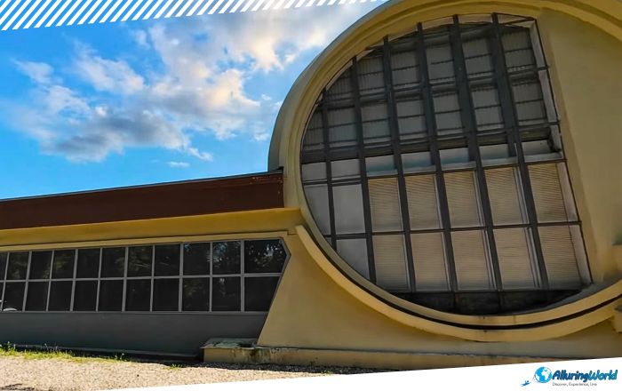 5 Gosplan Garage in Moscow