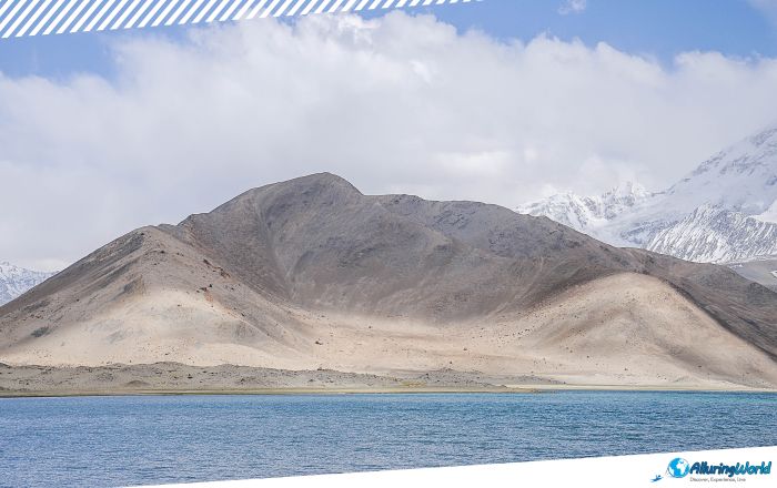 5 Karakul Lake in Tajikistan