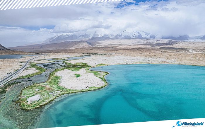 8 Karakul Lake in Tajikistan