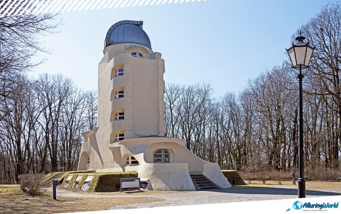 1 Einstein Tower in Potsdam