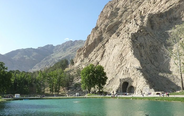 10 Taq Bostan