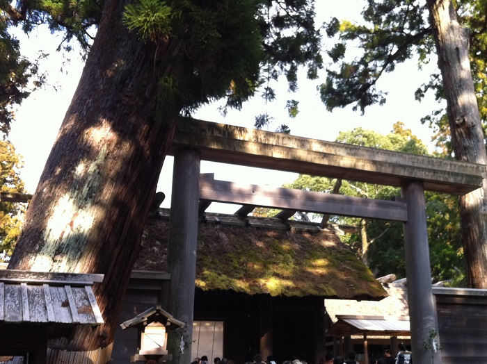 12 Ise Grand Shrine