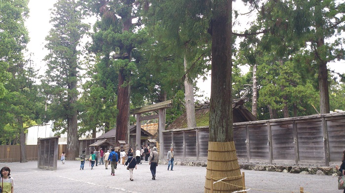 13 Ise Grand Shrine