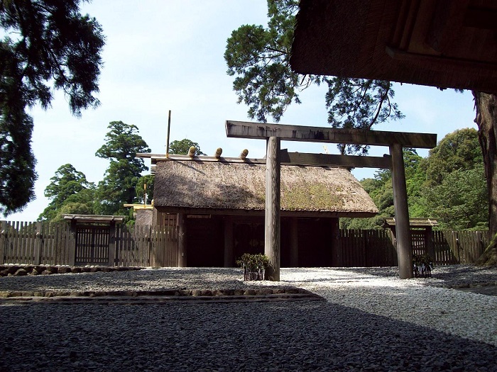 3 Ise Grand Shrine