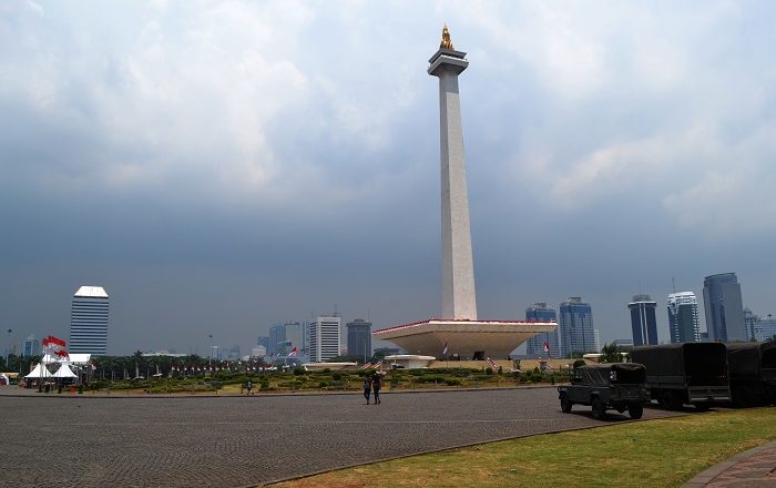 6 Monas