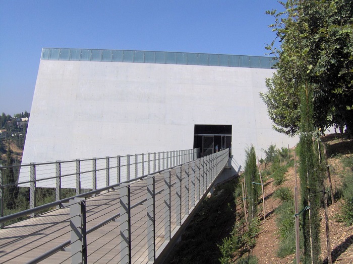 7 Yad Vashem