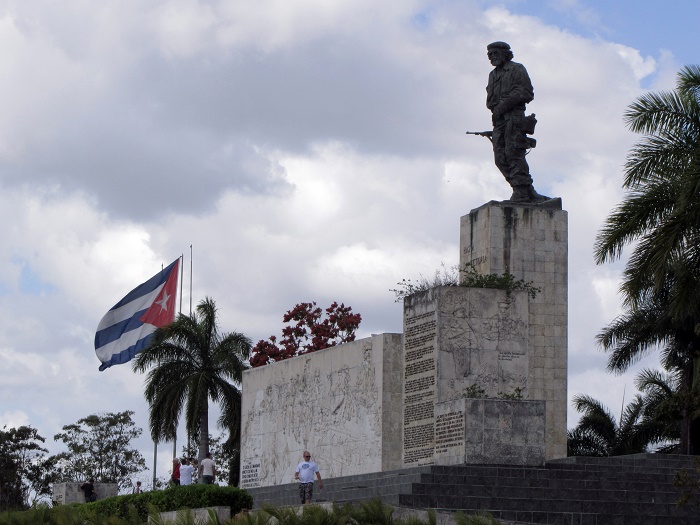 1 Guevara Mausoleum