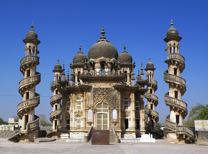 5 Mahabat Maqbara