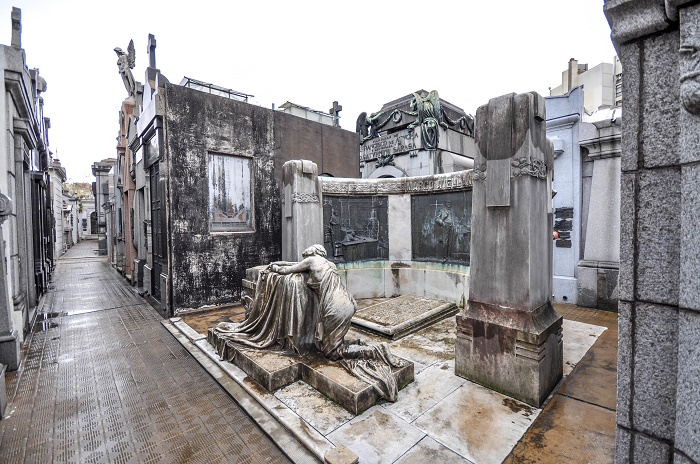 8 Recoleta Cemetery