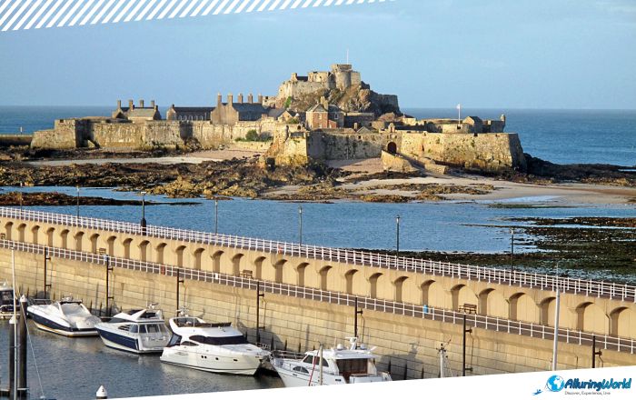 3 Elizabeth Castle in Jersey (Channel Island)