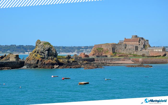 6 Elizabeth Castle in Jersey (Channel Island)