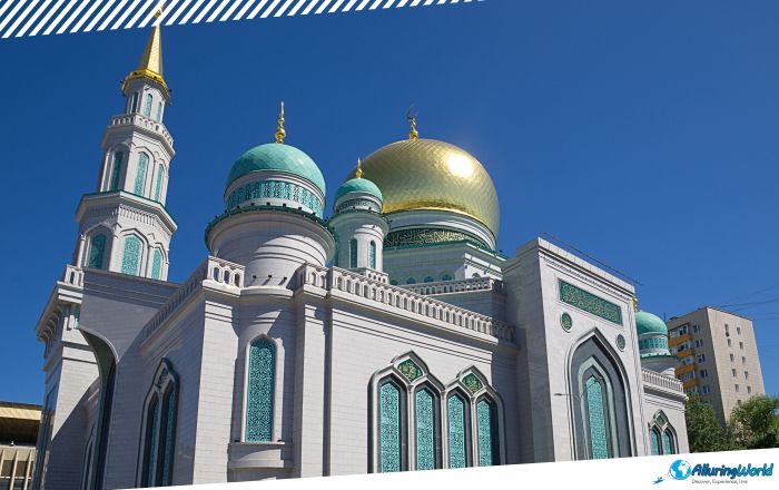 7 Moscow Cathedral Mosque