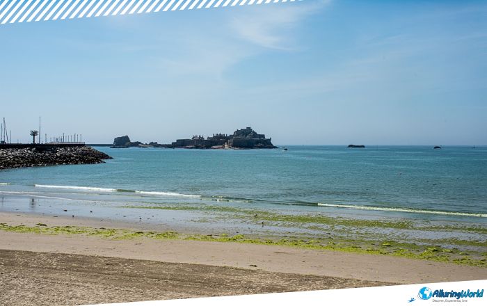 8 Elizabeth Castle in Jersey (Channel Island)