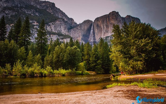 10 Yosemite Falls