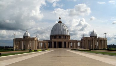 1 Yamoussoukro Basilica