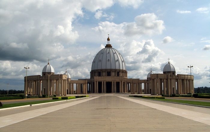 1 Yamoussoukro Basilica