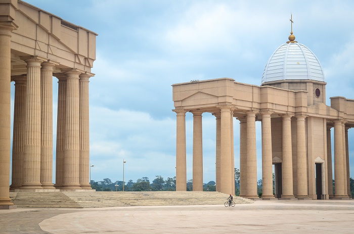 2 Yamoussoukro Basilica